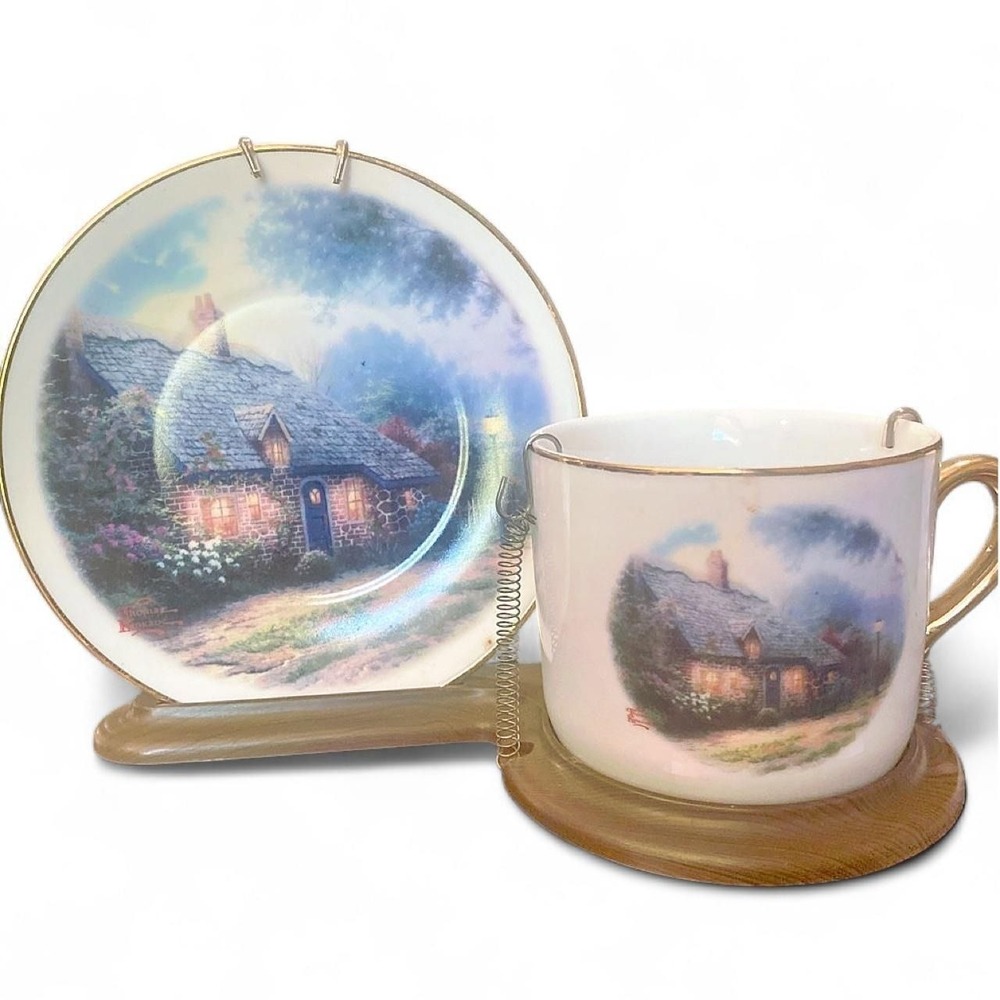 White Thomas Kinkade Moonlight Cottage Cup and Saucer Set